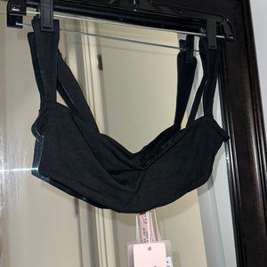 Oh Polly Curved Hem Crop Top in Black. Size US 4, UK 8